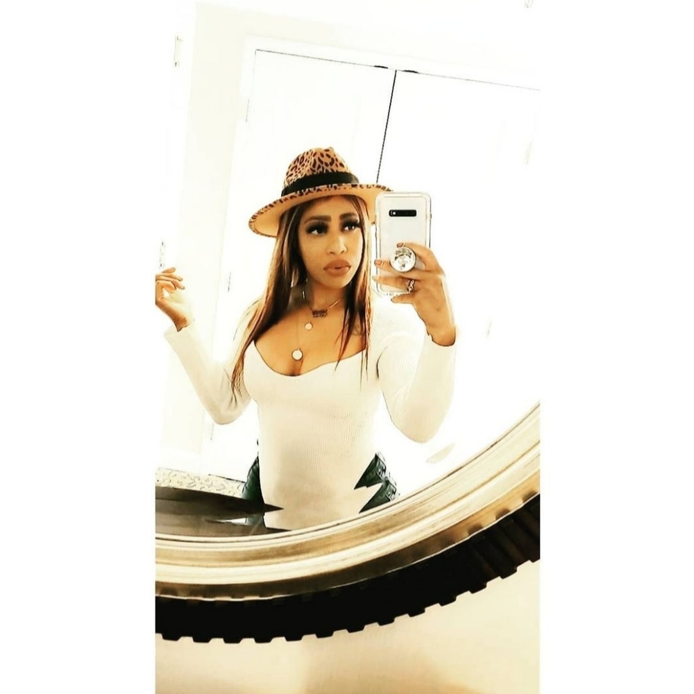 White - Picture 3 of 3